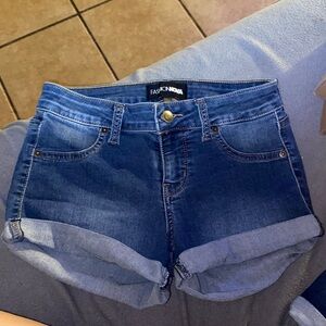 Fashion nova shorts size 5